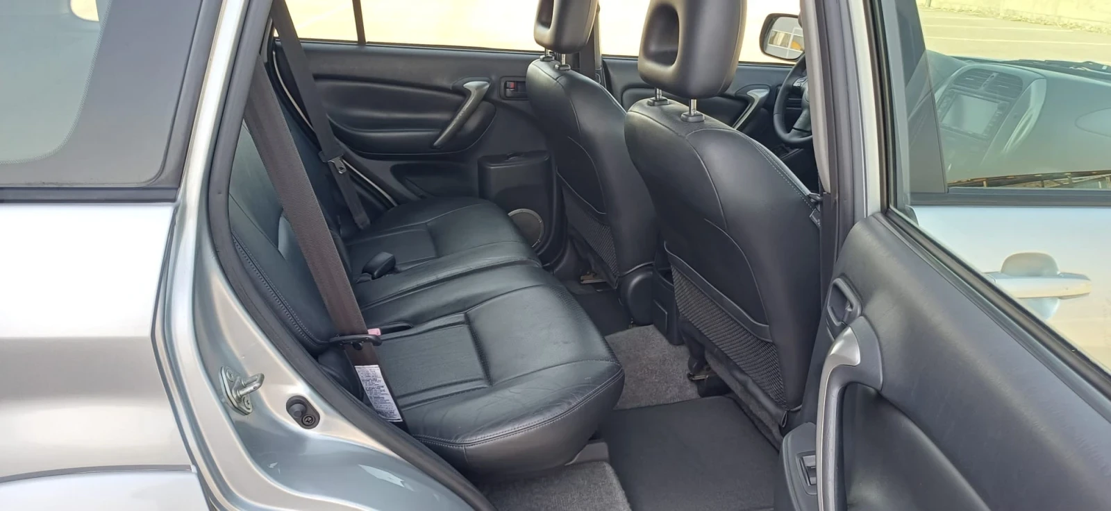 Toyota Rav4 2.0 Benz, снимка 11 - Автомобили и джипове - 56044747