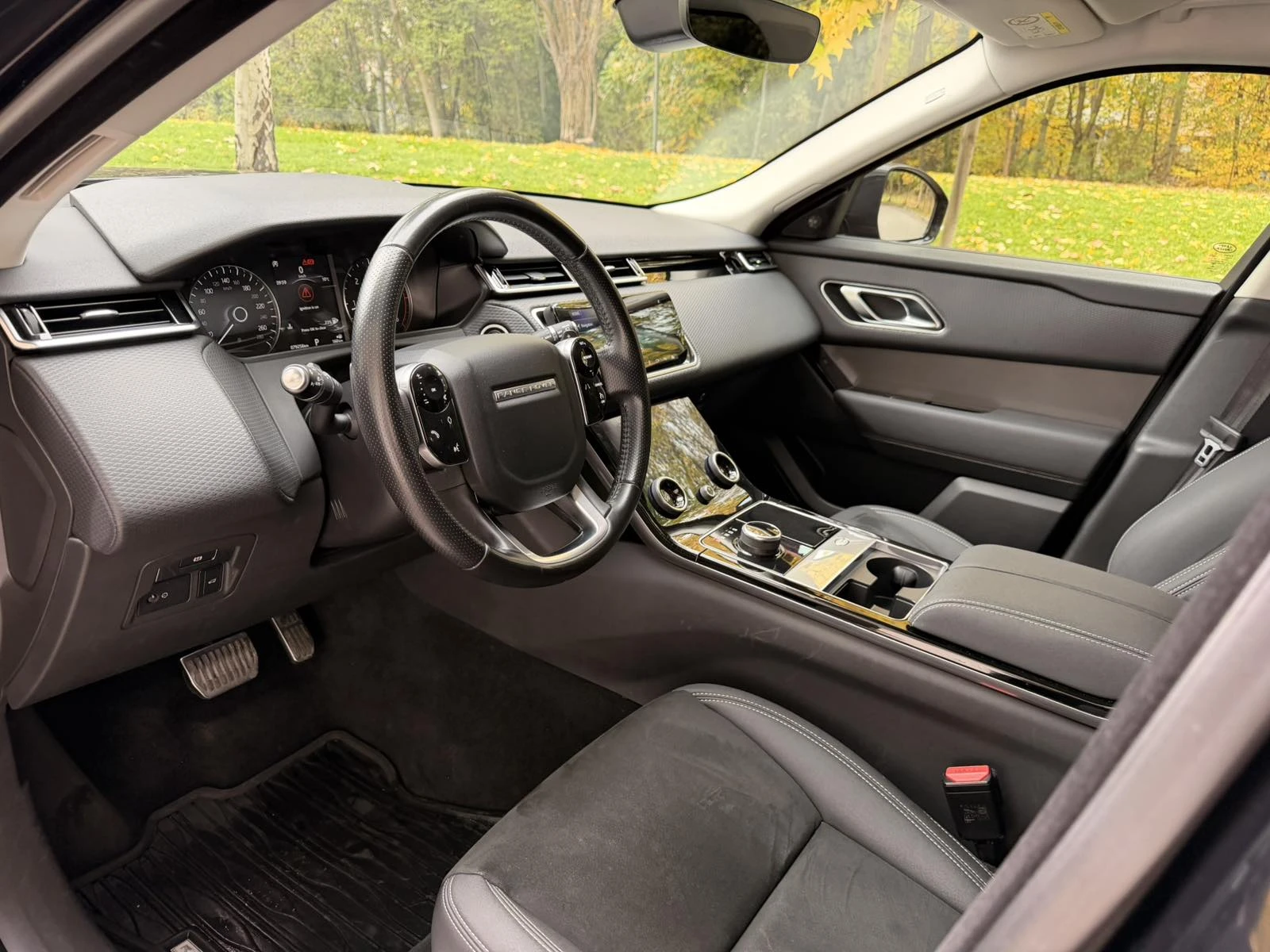 Land Rover Range Rover Velar D200, снимка 12 - Автомобили и джипове - 56652691