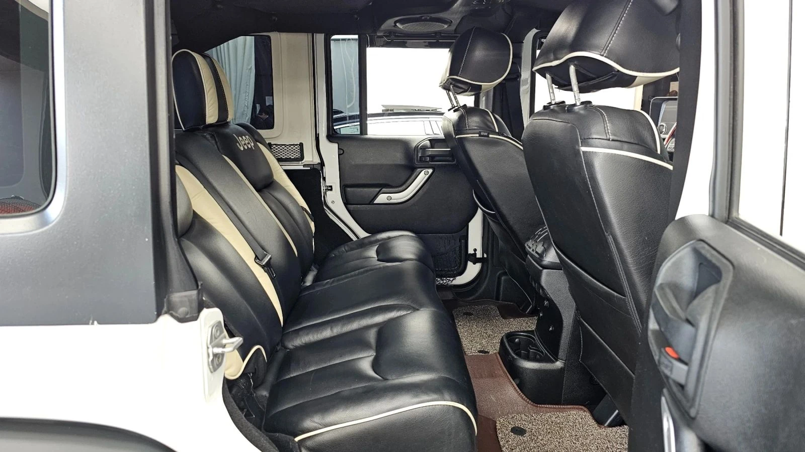 Jeep Wrangler, снимка 8 - Автомобили и джипове - 56719772
