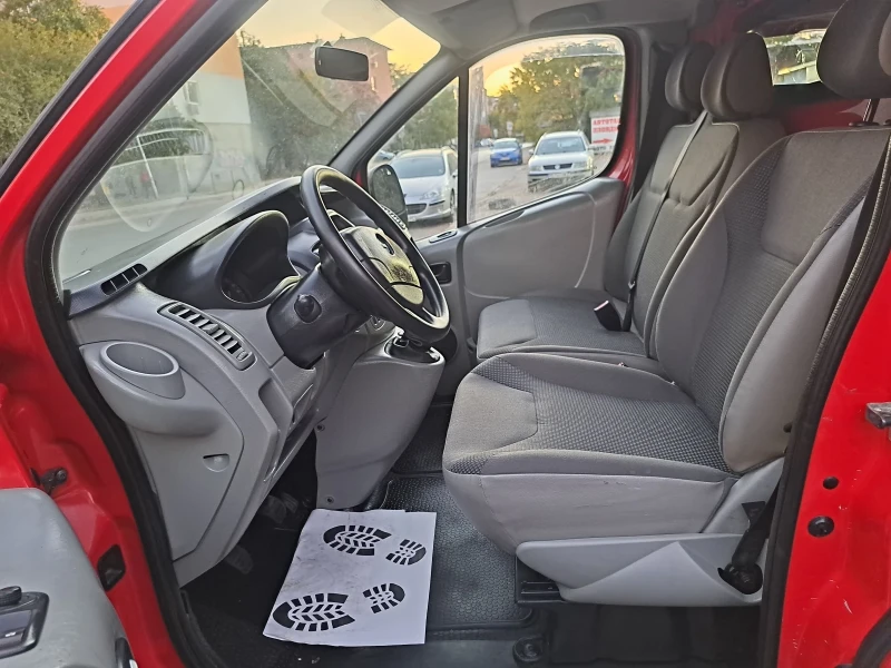 Opel Vivaro 2.0d/КЛИМА/196000км/EUR5/2012, снимка 7 - Бусове и автобуси - 47400091