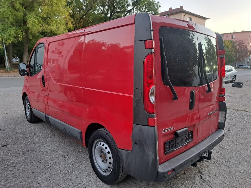 Opel Vivaro 2.0d/КЛИМА/196000км/EUR5/2012, снимка 4 - Бусове и автобуси - 47400091