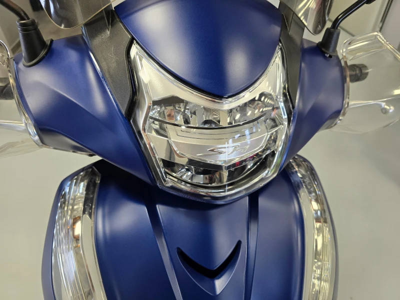 Honda Sh 300ie, ABS, Keyless, Led!, снимка 12 - Мотоциклети и мототехника - 51214827