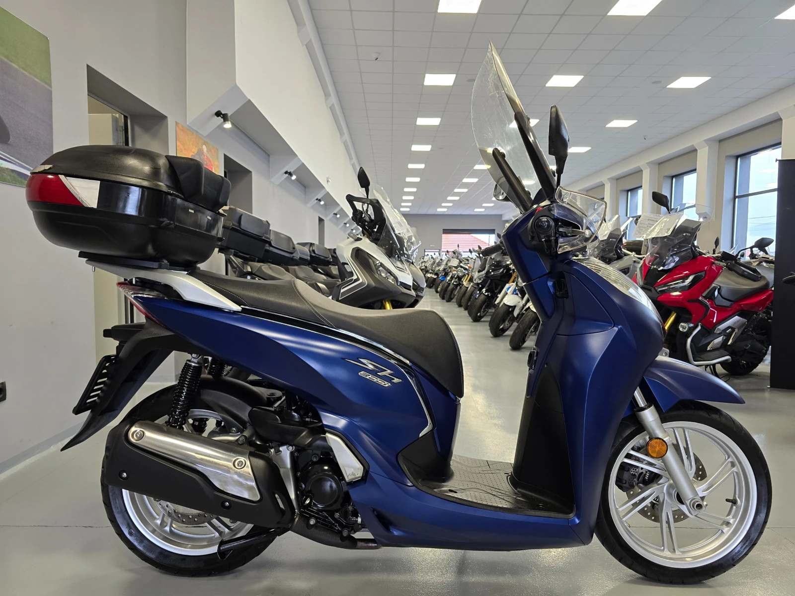 Honda Sh 300ie, ABS, Keyless, Led! - изображение 3
