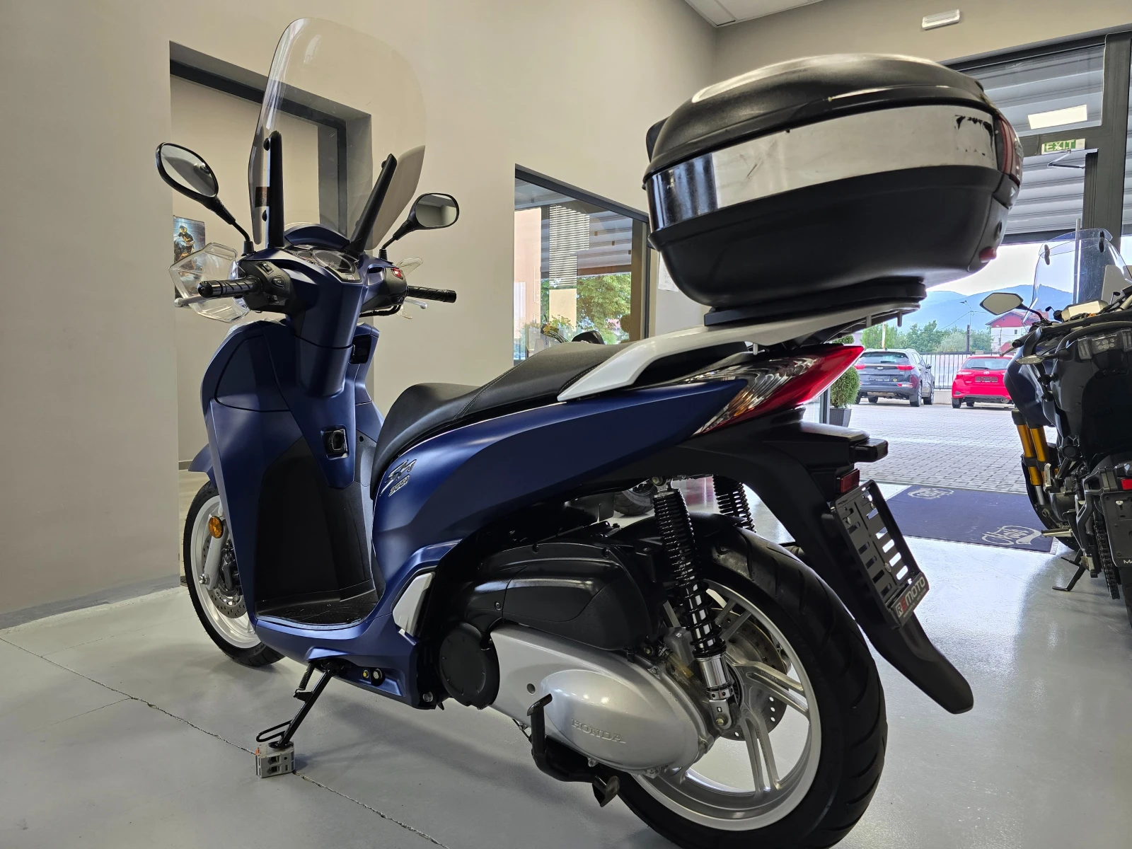 Honda Sh 300ie, ABS, Keyless, Led! - изображение 6