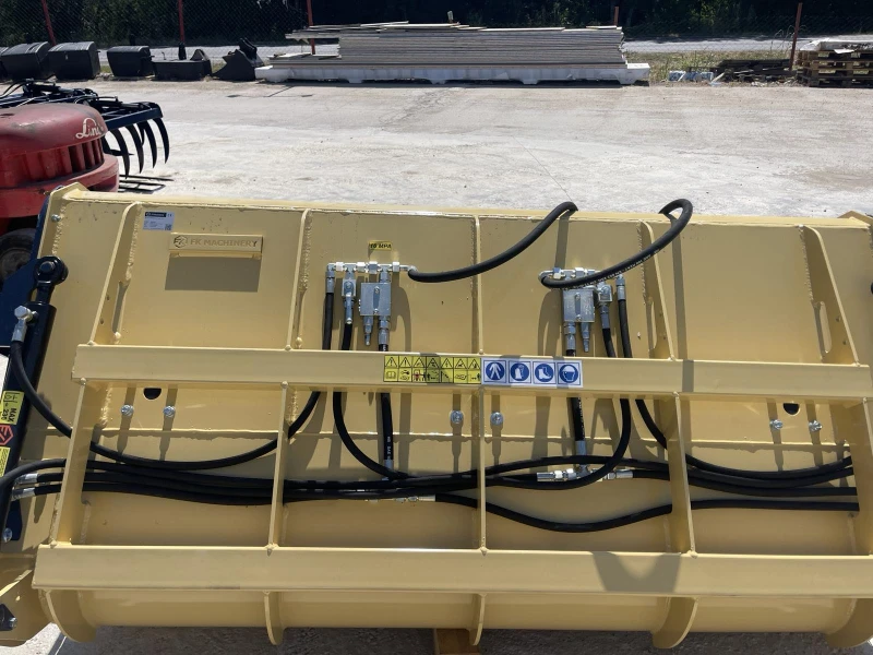 Друг вид Внос Фуражо раздаваща кофа 2 метра , снимка 4 - Селскостопанска техника - 50778747