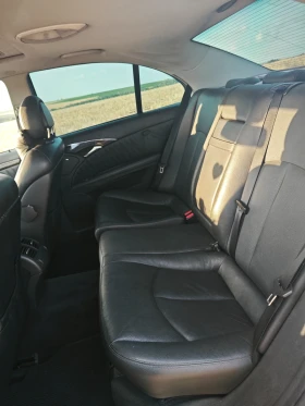 Mercedes-Benz E 220, снимка 11