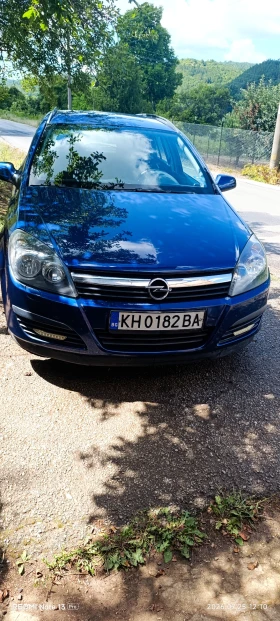 Opel Astra H, снимка 1