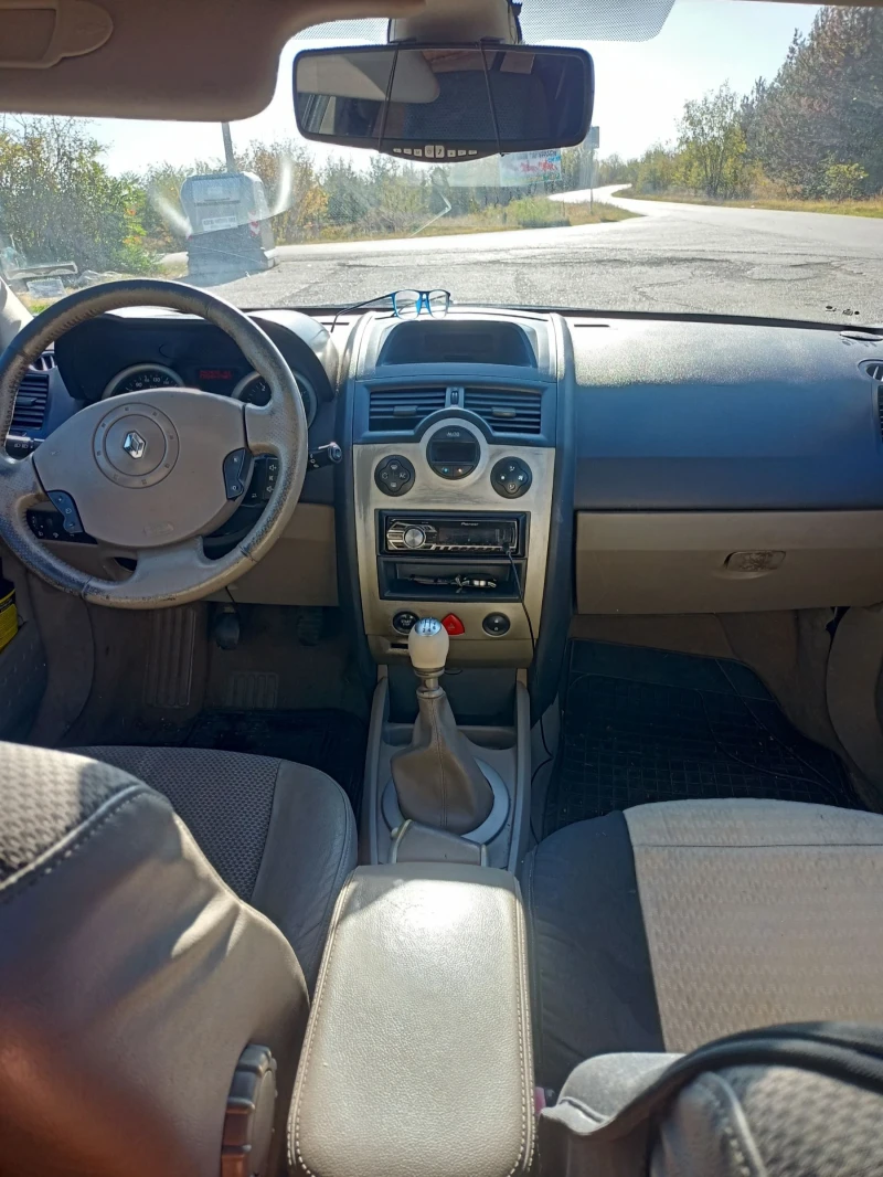 Renault Megane, снимка 11 - Автомобили и джипове - 47992603