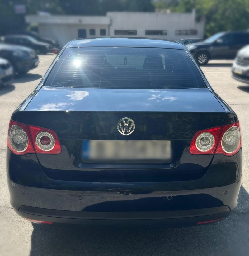 VW Jetta, снимка 4 - Автомобили и джипове - 48439976