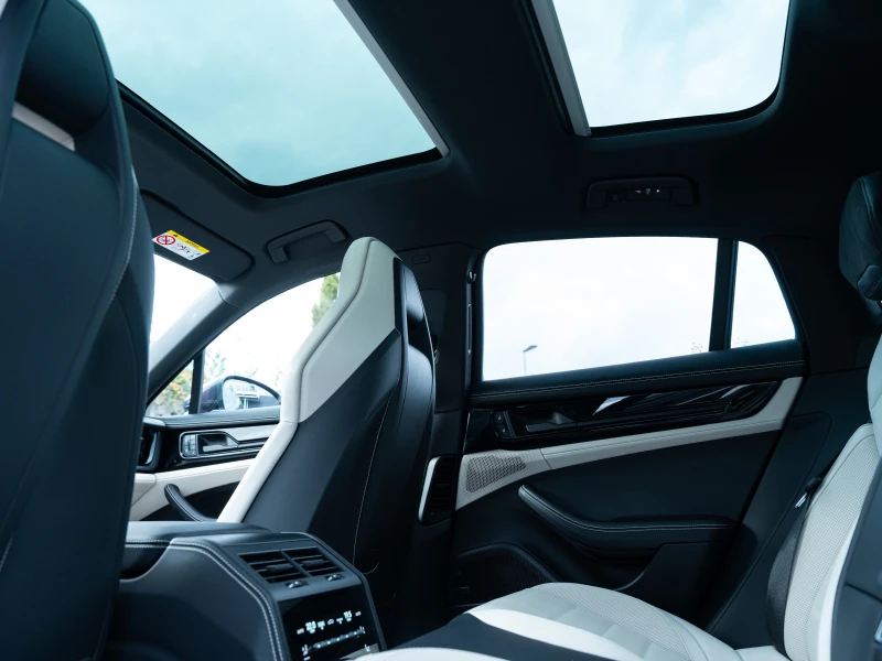 Porsche Panamera, снимка 15 - Автомобили и джипове - 52523527