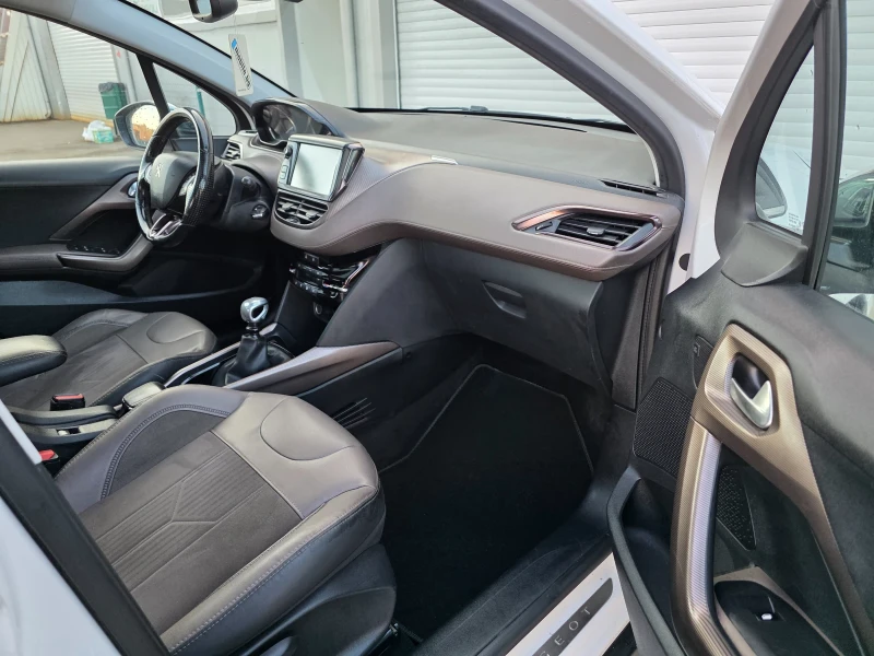 Peugeot 208 Navi panorama 6sk , снимка 10 - Автомобили и джипове - 52777718