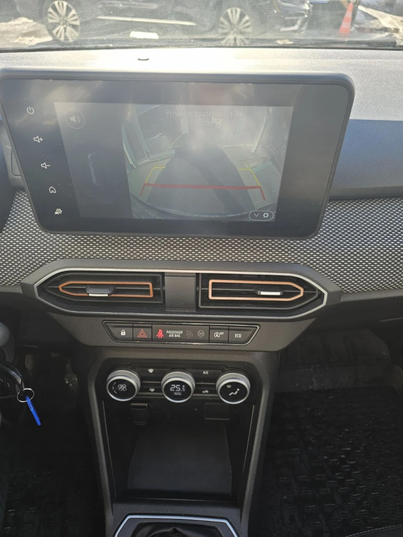 Dacia Sandero 1.0 TCe 90 Stop&Start, снимка 11 - Автомобили и джипове - 53105439