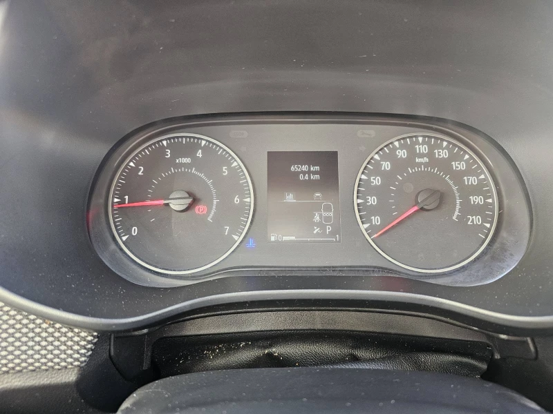 Dacia Sandero 1.0 TCe 90 Stop&Start, снимка 8 - Автомобили и джипове - 53105439