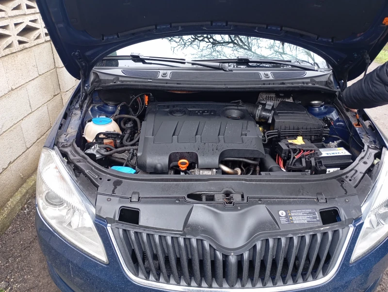 Skoda Fabia 1.6 TDI, снимка 7 - Автомобили и джипове - 53427778