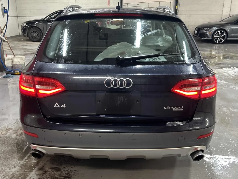 Audi A4 Allroad QUATTRO* PREMIUM* KEYLESS* АвтоКредит(ЦЕНА ДО БГ), снимка 4 - Автомобили и джипове - 53586957