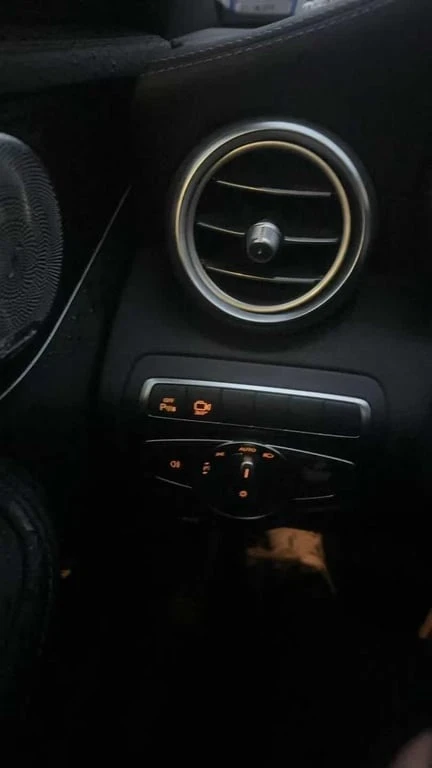 Mercedes-Benz C 43 AMG * CARFAX * БЕЗ ПЪРВОНАЧАЛНА ВНОСКА, снимка 11 - Автомобили и джипове - 53084951