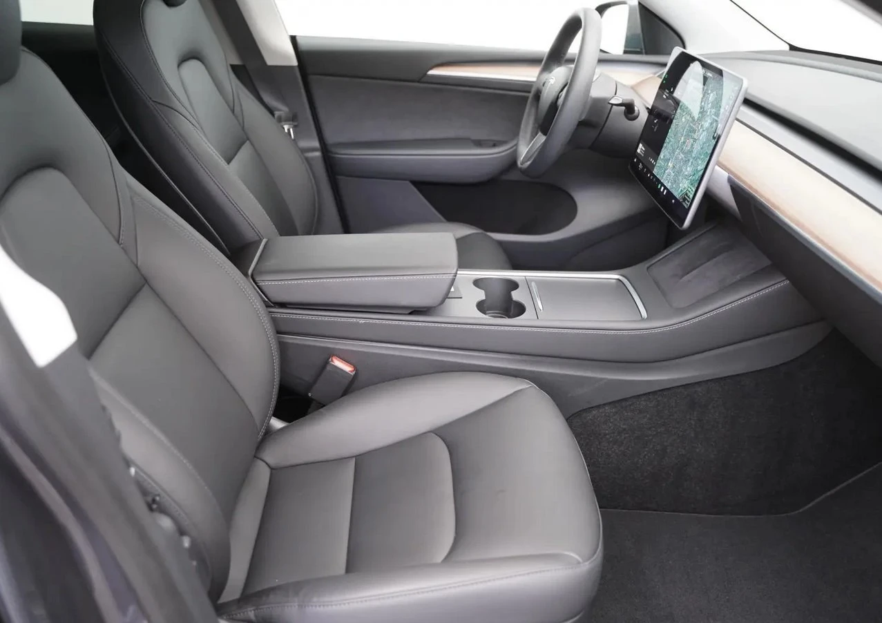 Tesla Model Y  4х4 Европейска  | Mobile.bg — изображение 12