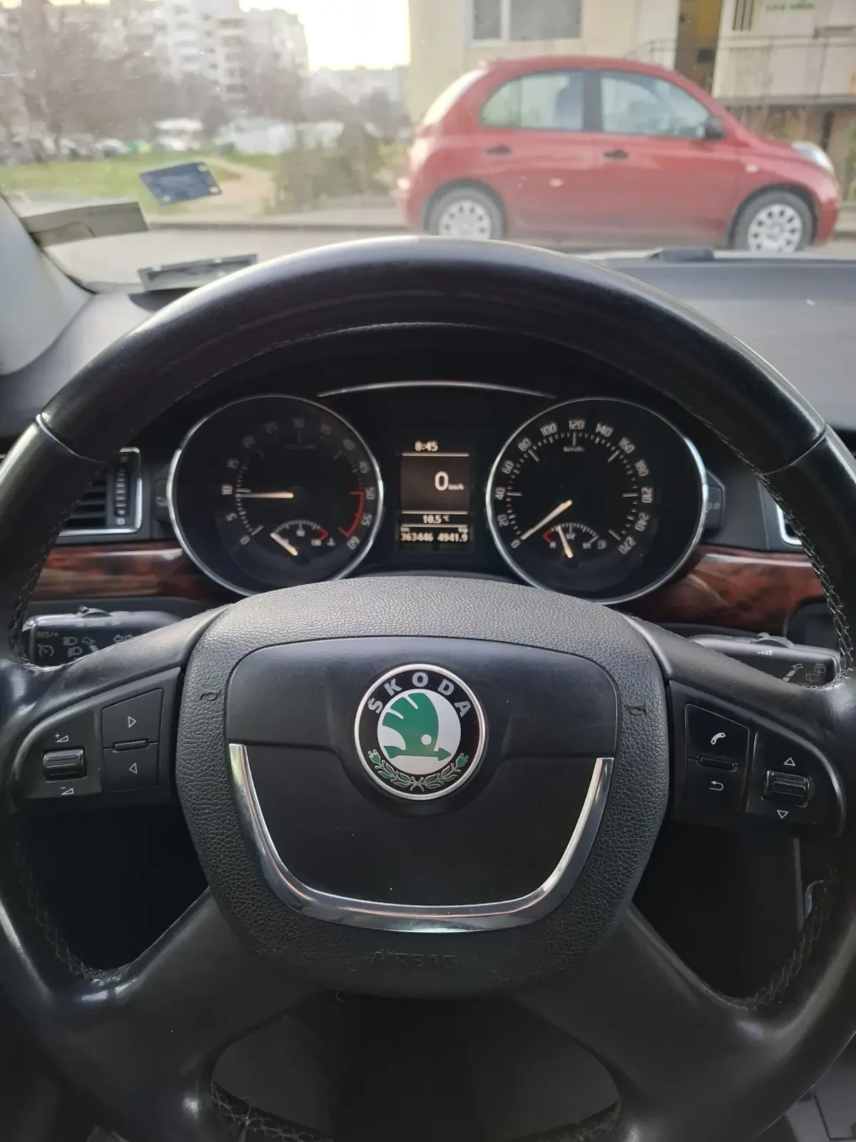 Skoda Superb 2.0TDI 4x4  - изображение 9
