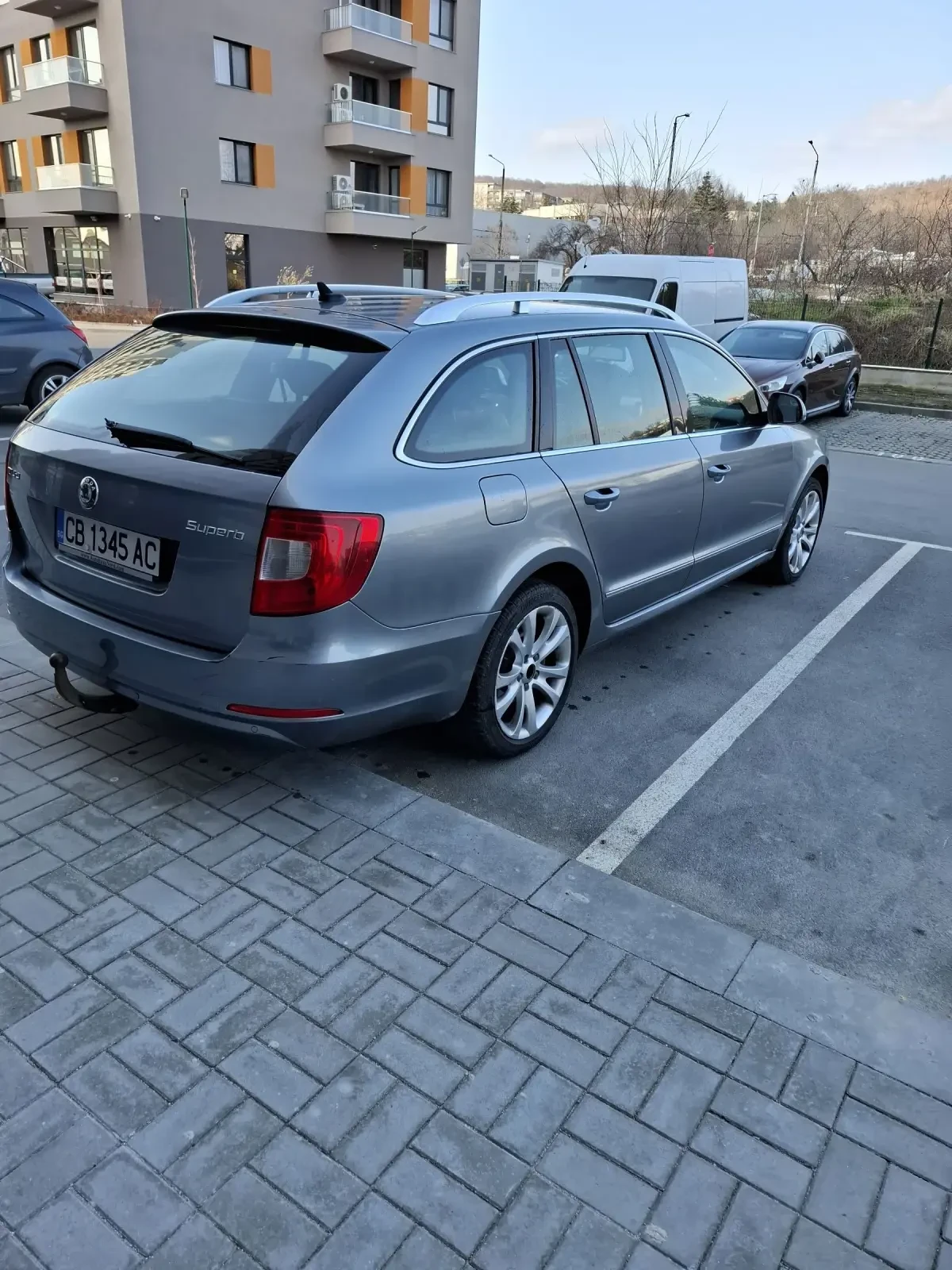 Skoda Superb 2.0TDI 4x4  - изображение 4
