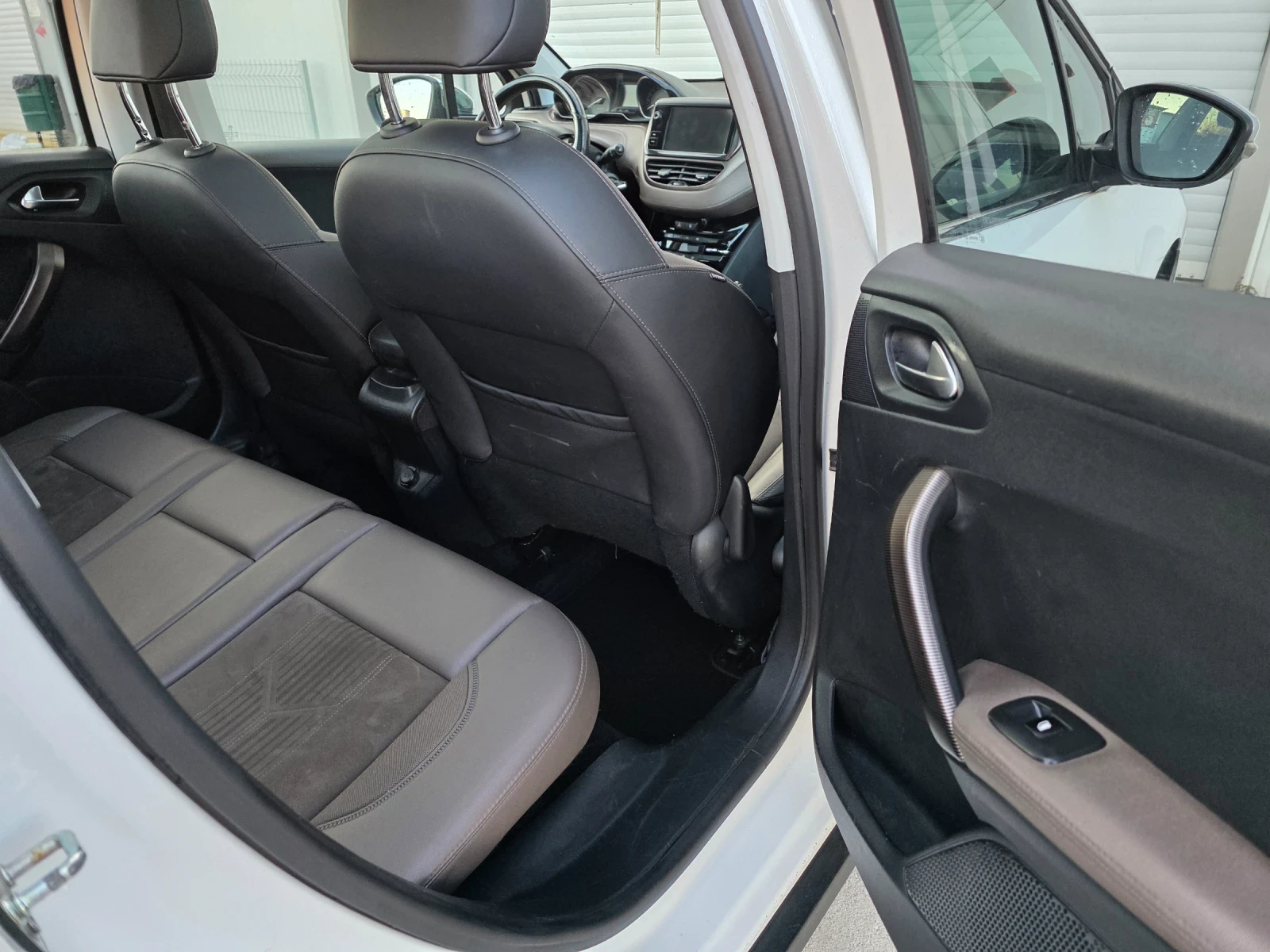 Peugeot 208 Navi panorama 6sk  - изображение 9