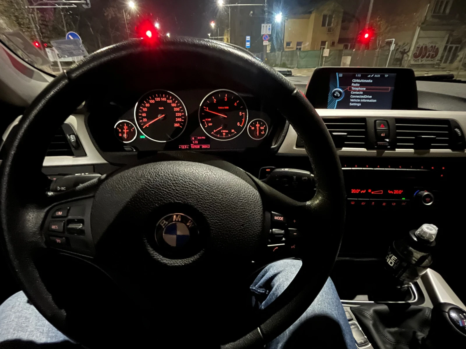 BMW 318 xDrive, снимка 10 - Автомобили и джипове - 53707114