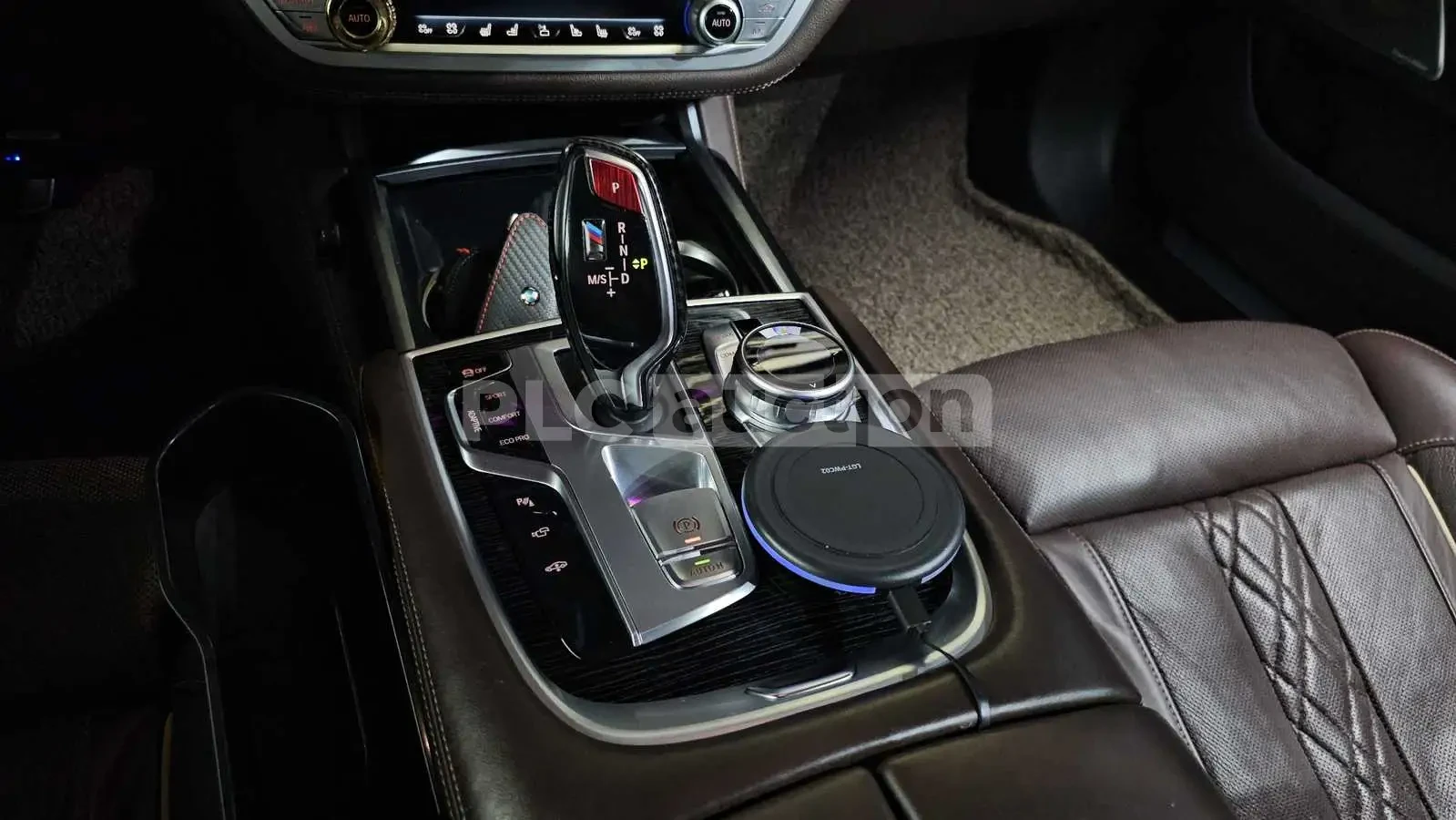 BMW 740 2018* LONG* МАСАЖ* ОБДУХ* 360* HARMAN* КРАЙНА ЦЕНА, снимка 8 - Автомобили и джипове - 53916638