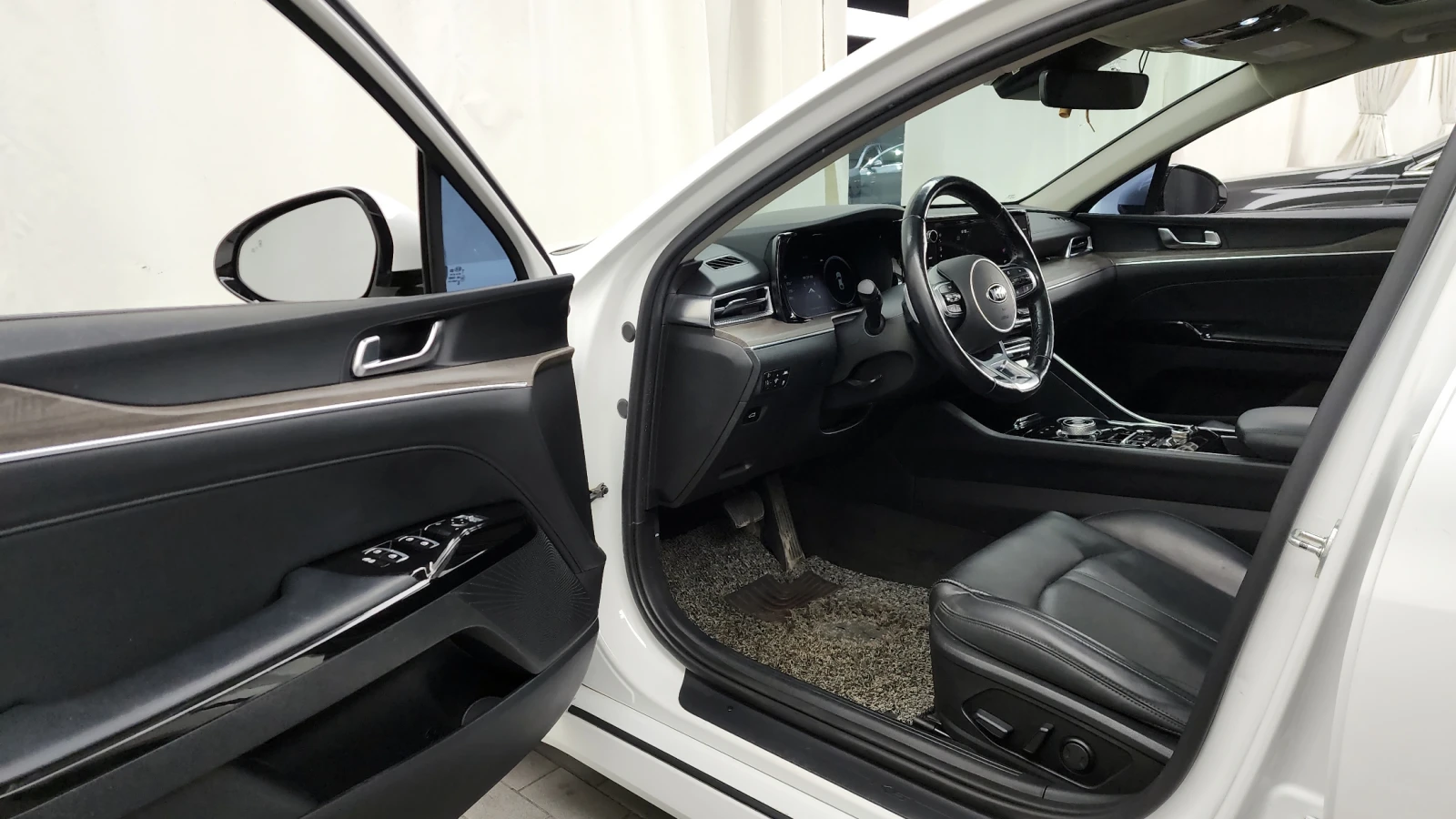 Kia K5 2.0 NOBLESSE autogeorge.com, снимка 10 - Автомобили и джипове - 54111728