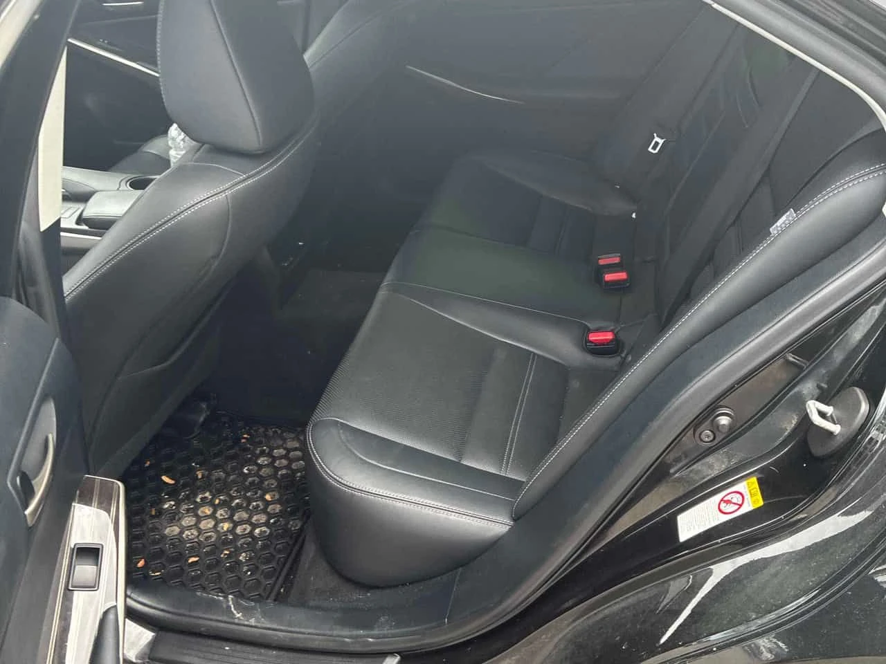 Lexus IS 300 * 4dr Sdn AWD * ПОДГРЕВИ * ШИБИДАХ * KEYLESS * , снимка 11 - Автомобили и джипове - 54641375