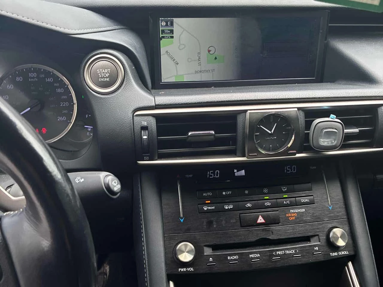 Lexus IS 300 * 4dr Sdn AWD * ПОДГРЕВИ * ШИБИДАХ * KEYLESS * , снимка 9 - Автомобили и джипове - 54641375