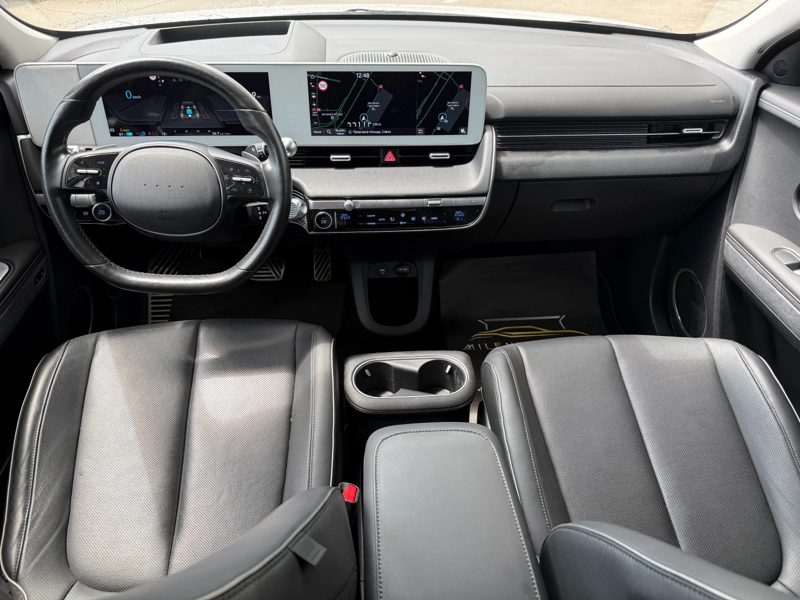 Hyundai Ioniq 5 3 ГОДИНИ ГАРАНЦИЯ/77kWh Long Range 4x4/Швейцария, снимка 10 - Автомобили и джипове - 54753019