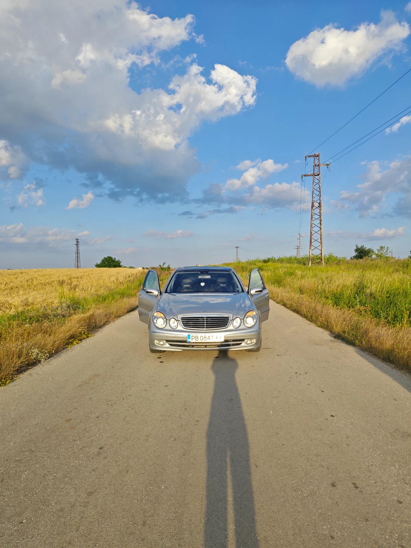 Mercedes-Benz E 220, снимка 2 - Автомобили и джипове - 54991612