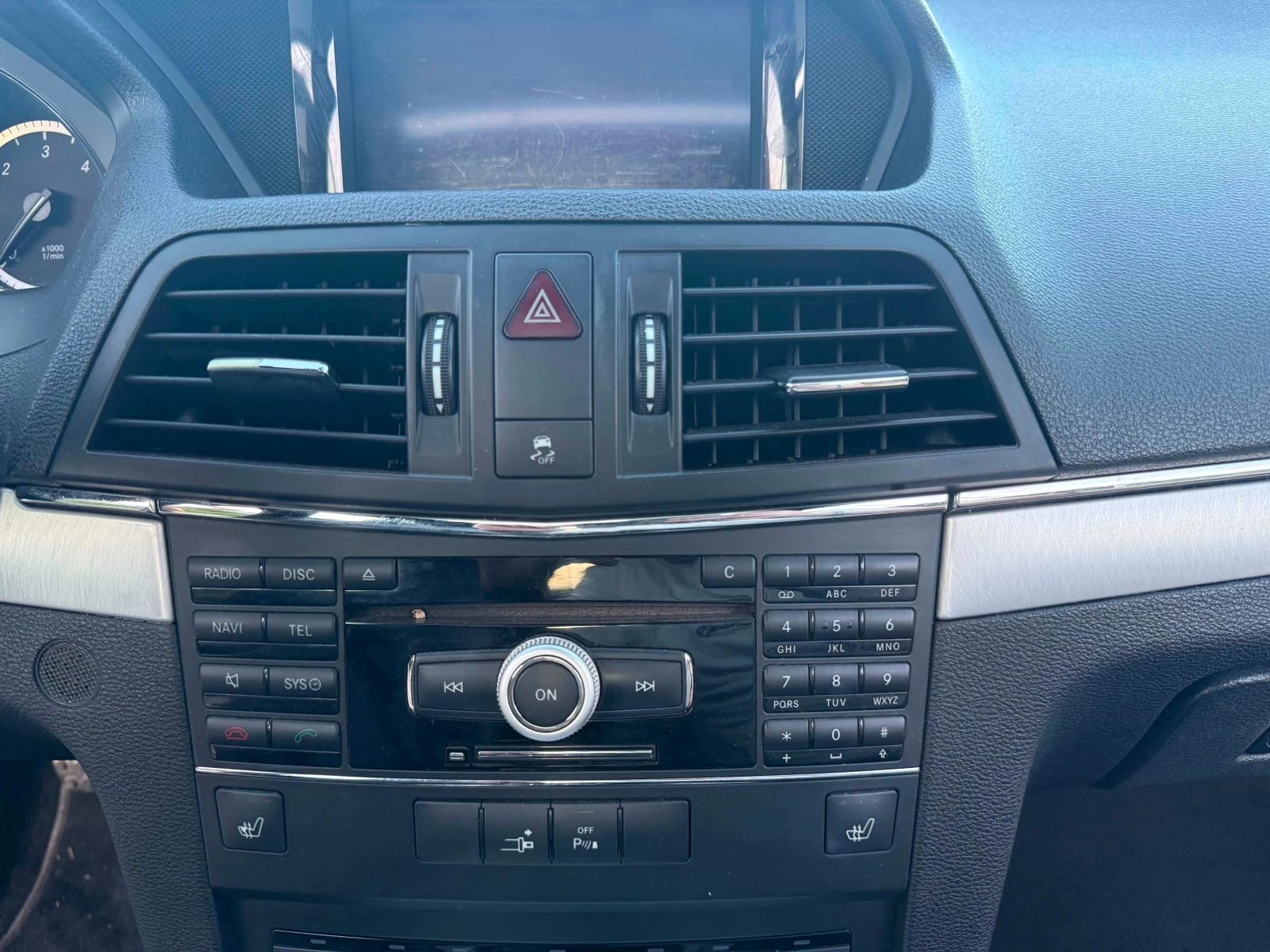 Mercedes-Benz E 250, снимка 15 - Автомобили и джипове - 54999962