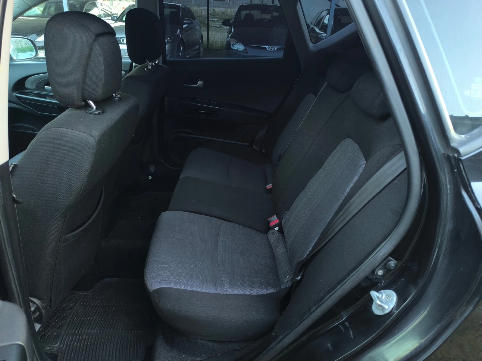 Kia Ceed FACE LIFT-1.6CRDI-116кс-6 скорости-КЛИМА-EURO 5 !!, снимка 12 - Автомобили и джипове - 55941767