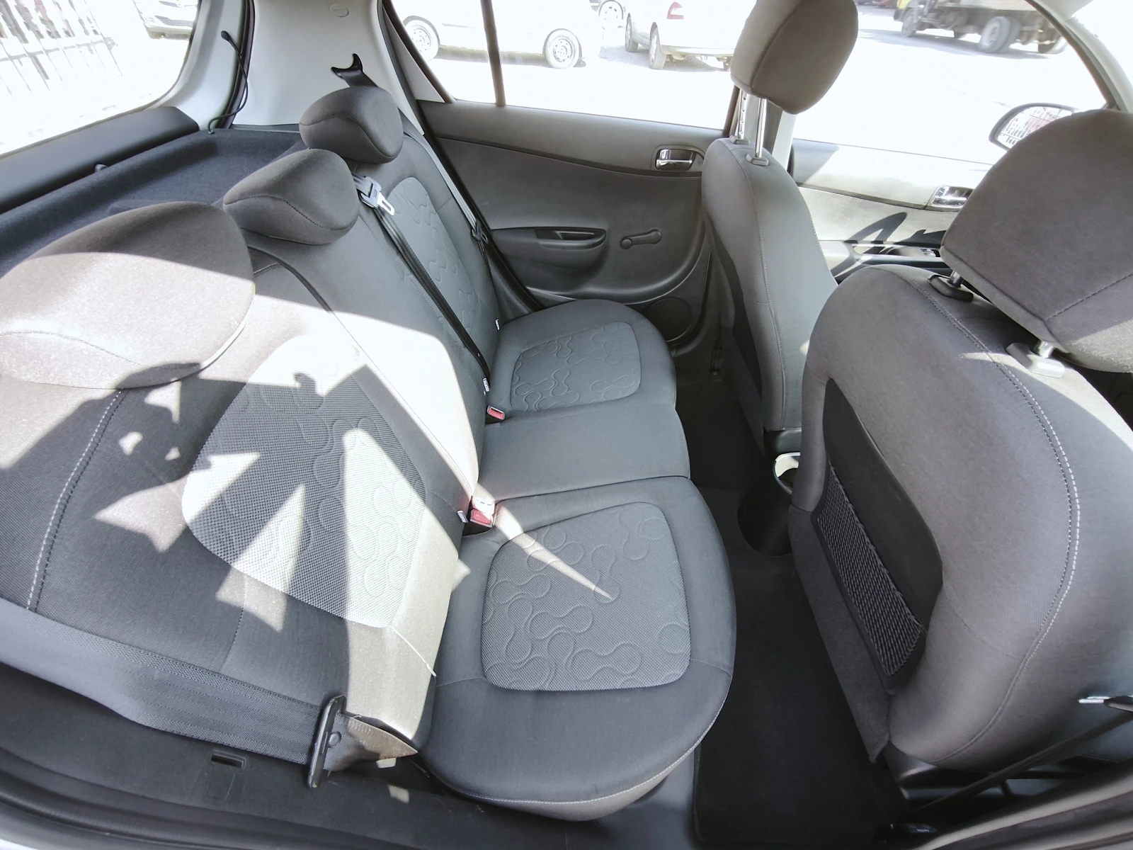 Hyundai I20 1.25i EURO5, снимка 13 - Автомобили и джипове - 56060974