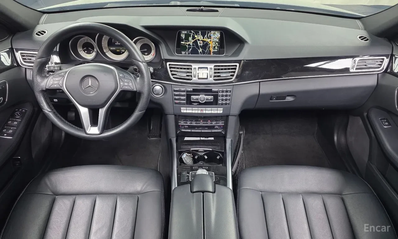 Mercedes-Benz E 250 4MATIC , снимка 5 - Автомобили и джипове - 56104961