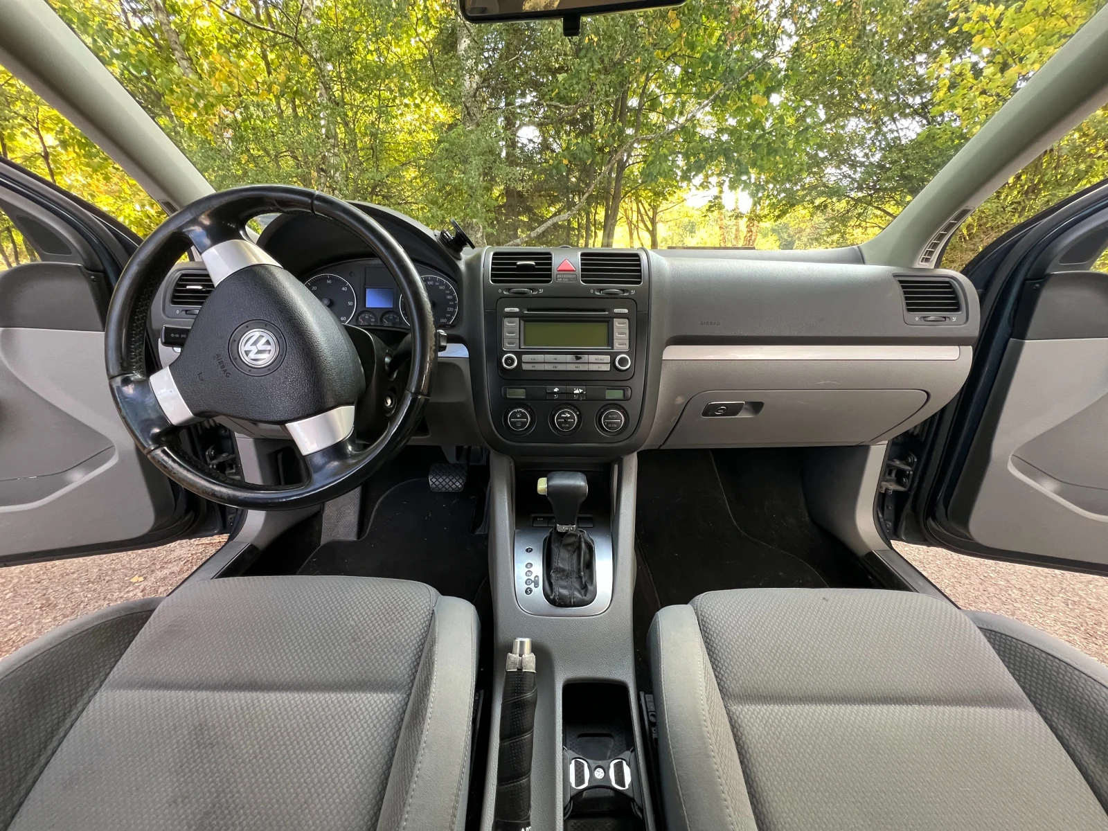 VW Golf 5, снимка 11 - Автомобили и джипове - 56261140