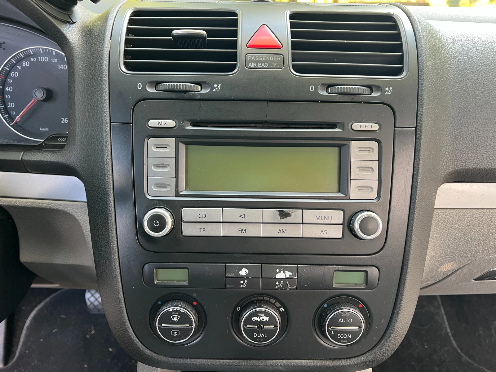 VW Golf 5, снимка 12 - Автомобили и джипове - 56261140