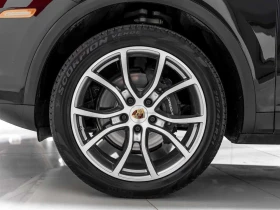 Porsche Cayenne Premium Package| Adaptive Cruise| 21"  CARFAX, снимка 14