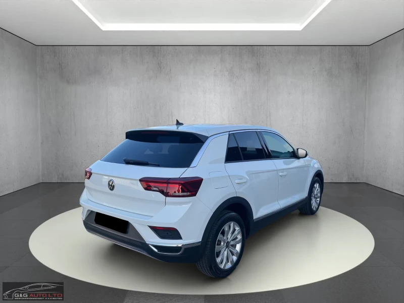 VW T-Roc SPORT/150HP/DSG/LED/NAVI/ACC/CARPLAY/189g, снимка 6 - Автомобили и джипове - 51454974