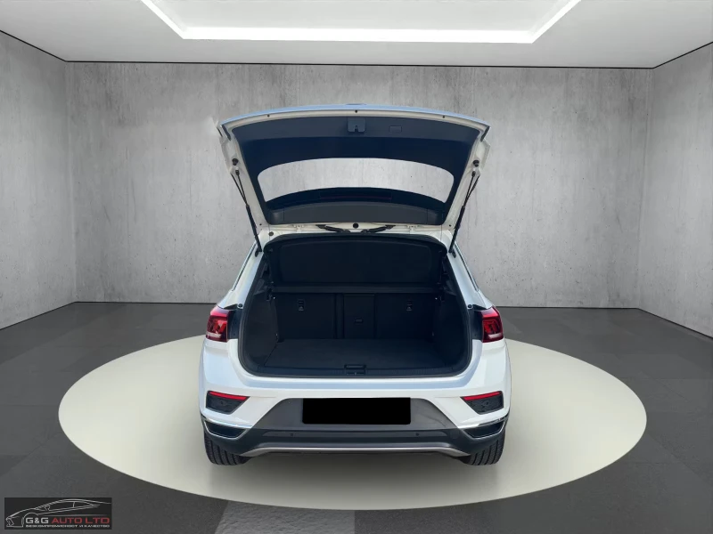 VW T-Roc SPORT/150HP/DSG/LED/NAVI/ACC/CARPLAY/189g, снимка 8 - Автомобили и джипове - 51454974