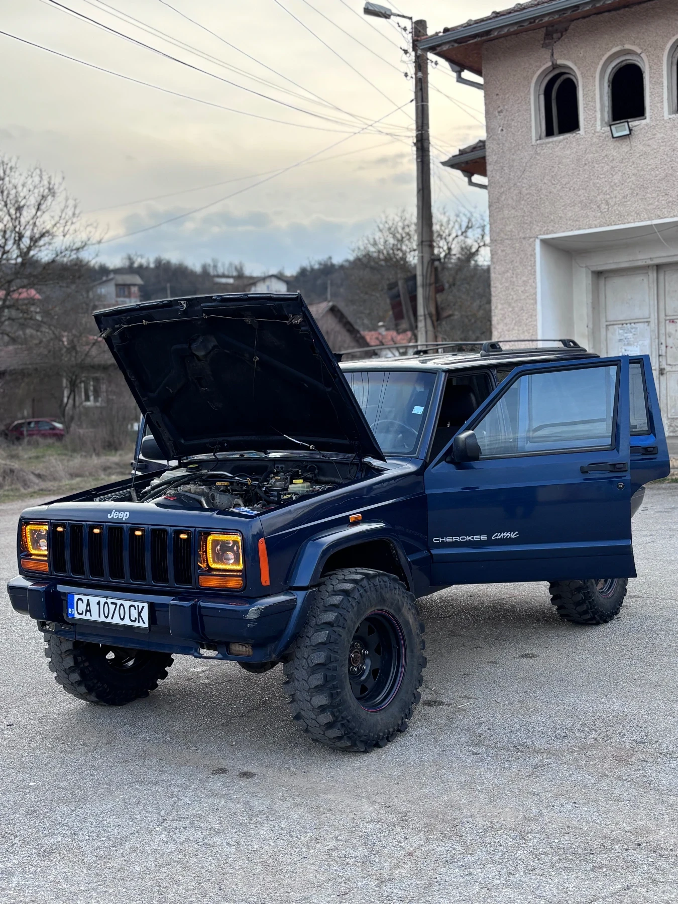 Jeep Cherokee  - изображение 8