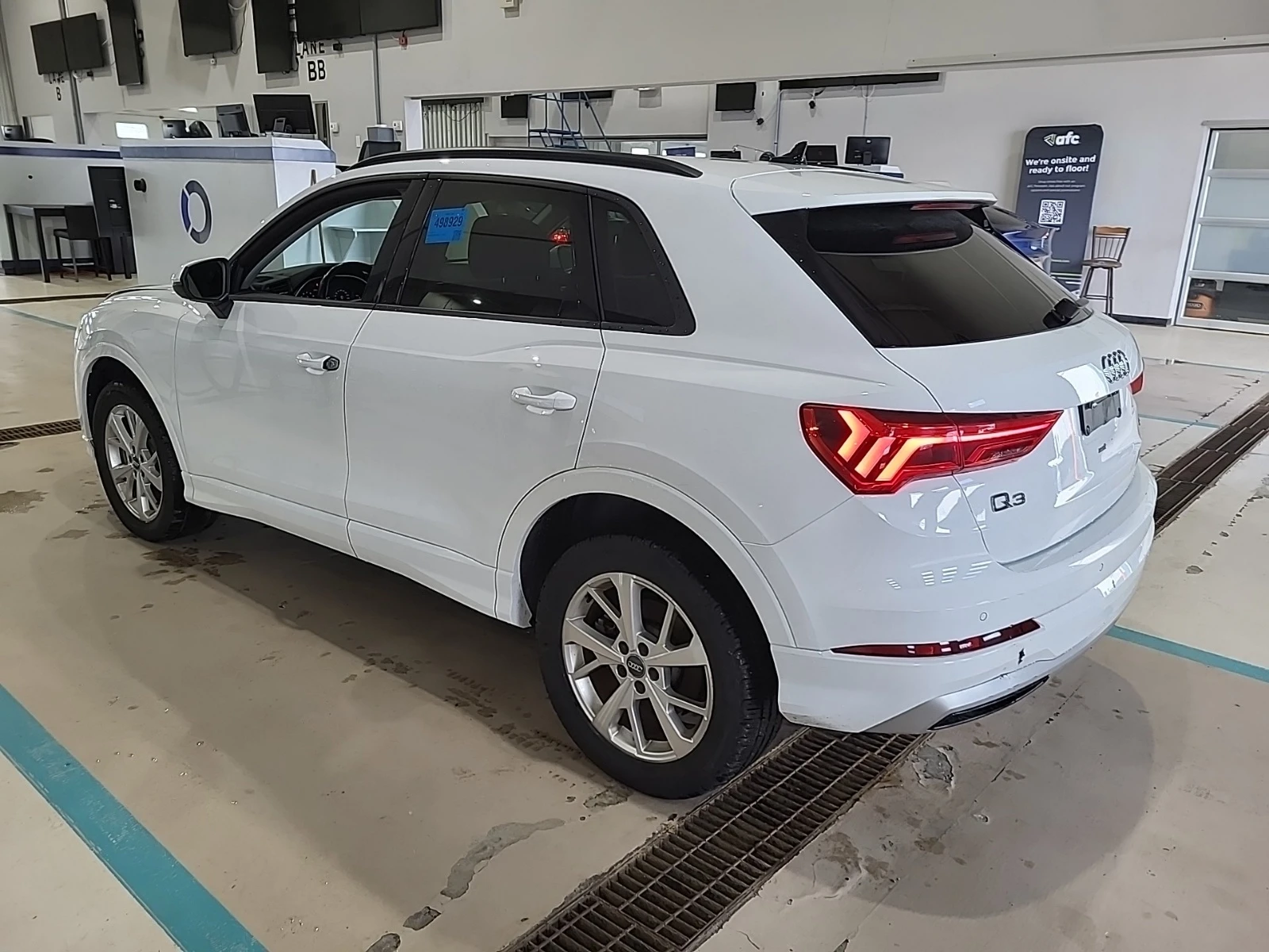 Audi Q3 S LINE PREMIUM * * CARFAX * * АВТО КРЕДИТ * * , снимка 4 - Автомобили и джипове - 54324150