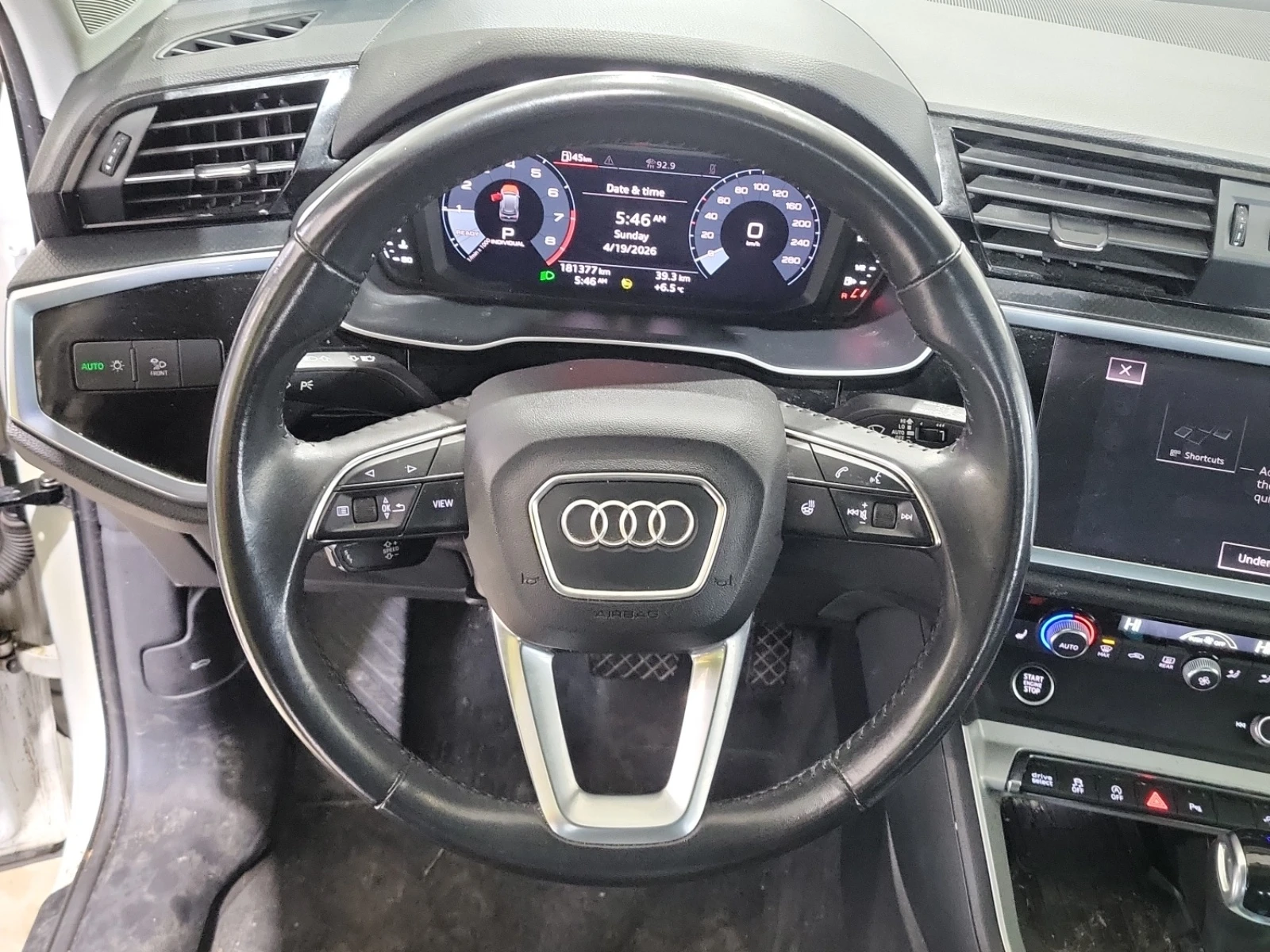 Audi Q3 S LINE PREMIUM * * CARFAX * * АВТО КРЕДИТ * * , снимка 7 - Автомобили и джипове - 54324150