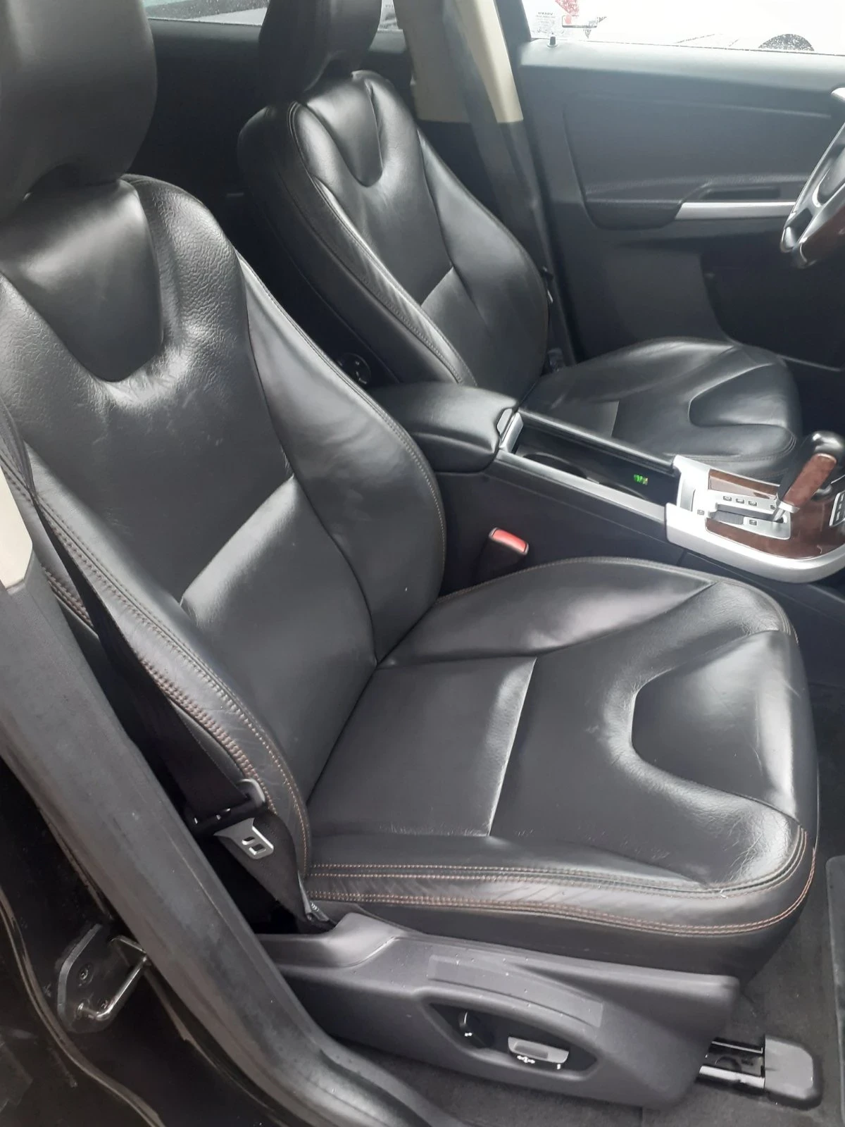 Volvo XC60, снимка 13 - Автомобили и джипове - 54640339