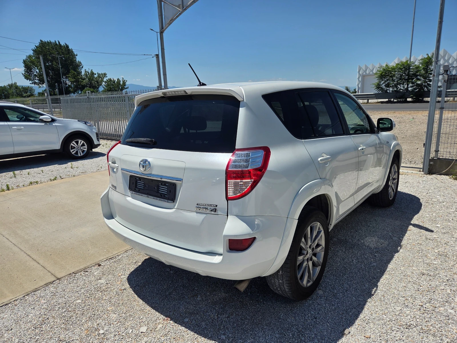 Toyota Rav4 4x4/FULL MAX, снимка 4 - Автомобили и джипове - 55242644