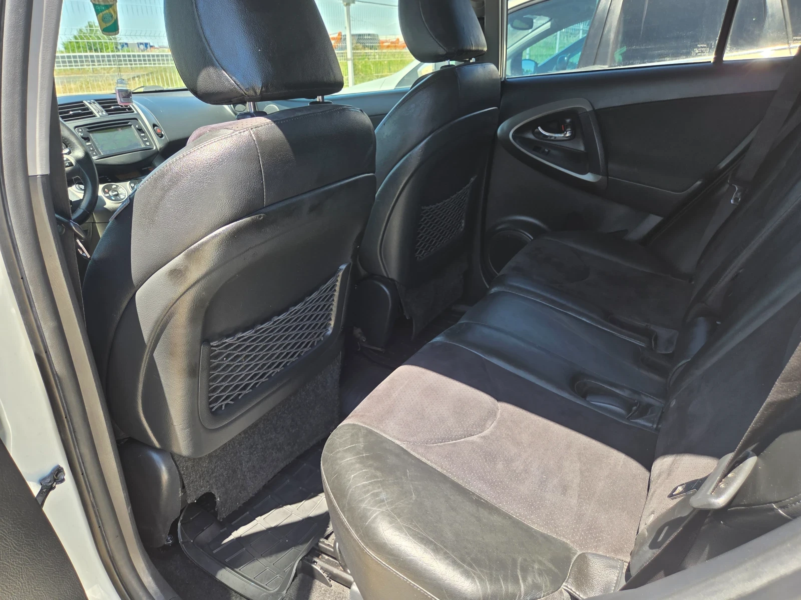 Toyota Rav4 4x4/FULL MAX, снимка 9 - Автомобили и джипове - 55242644