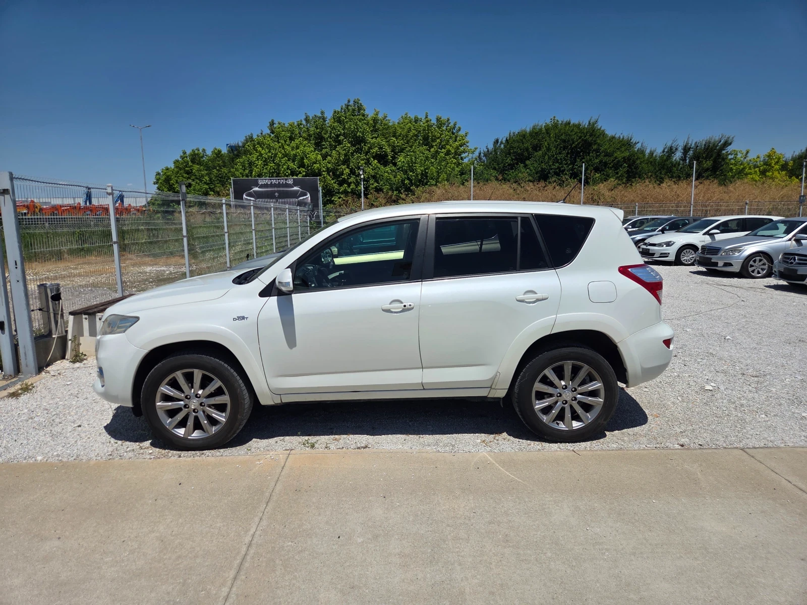 Toyota Rav4 4x4/FULL MAX, снимка 2 - Автомобили и джипове - 55242644