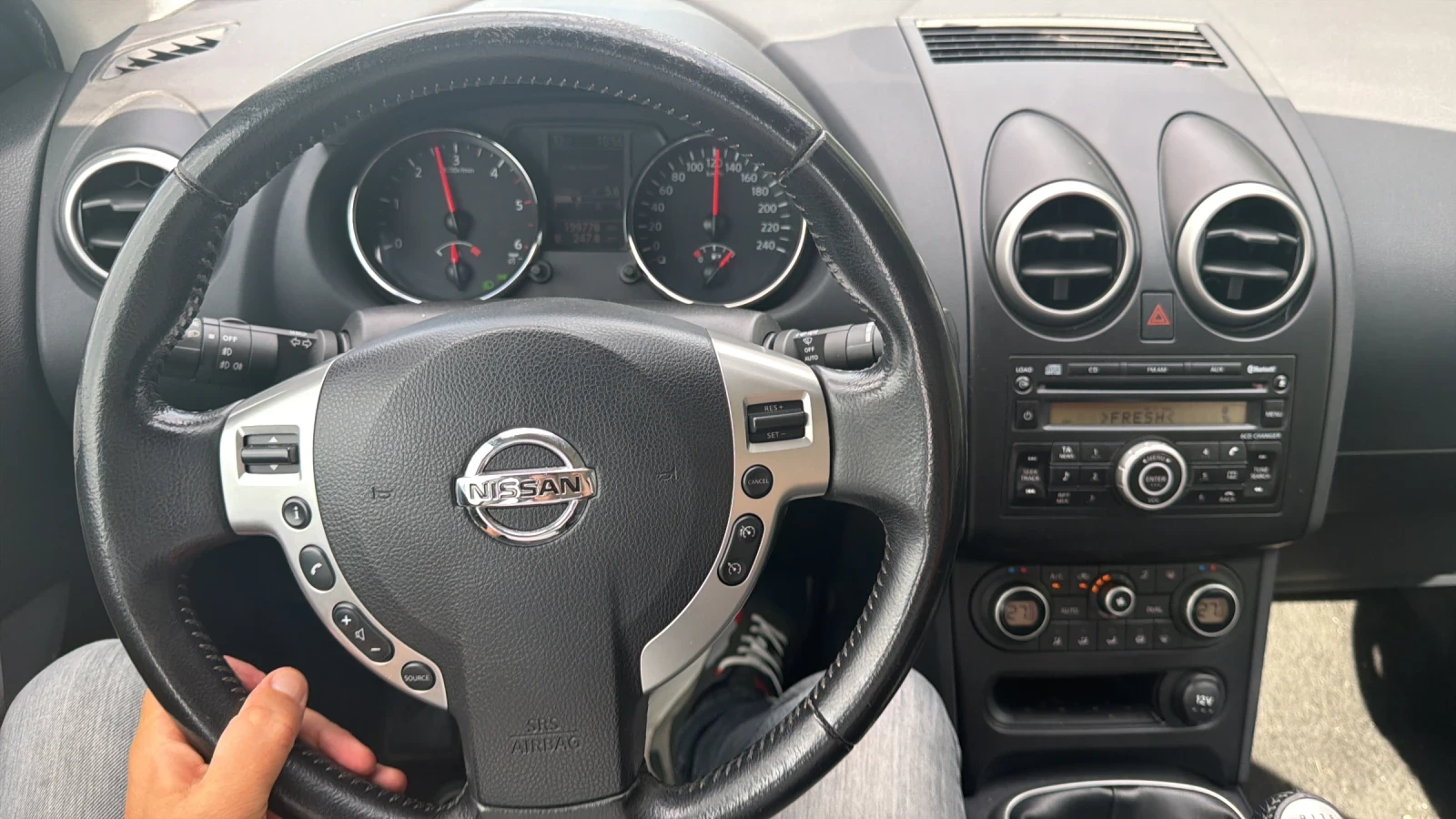 Nissan Qashqai TECNA, снимка 10 - Автомобили и джипове - 55333305