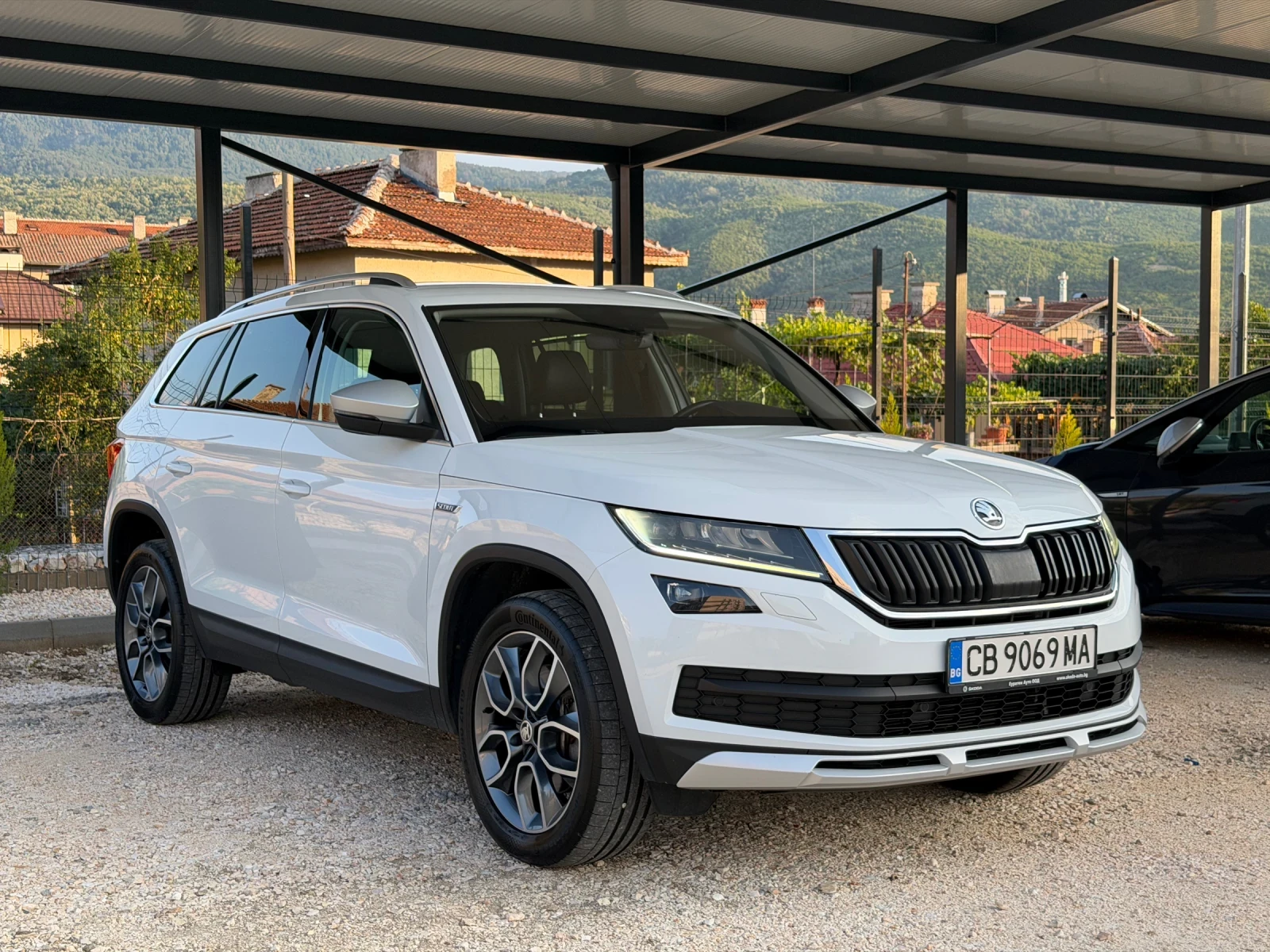 Skoda Kodiaq 2.0tdi/190kс/Scout/4x4/1собственик Шкода БГ, снимка 3 - Автомобили и джипове - 55334737