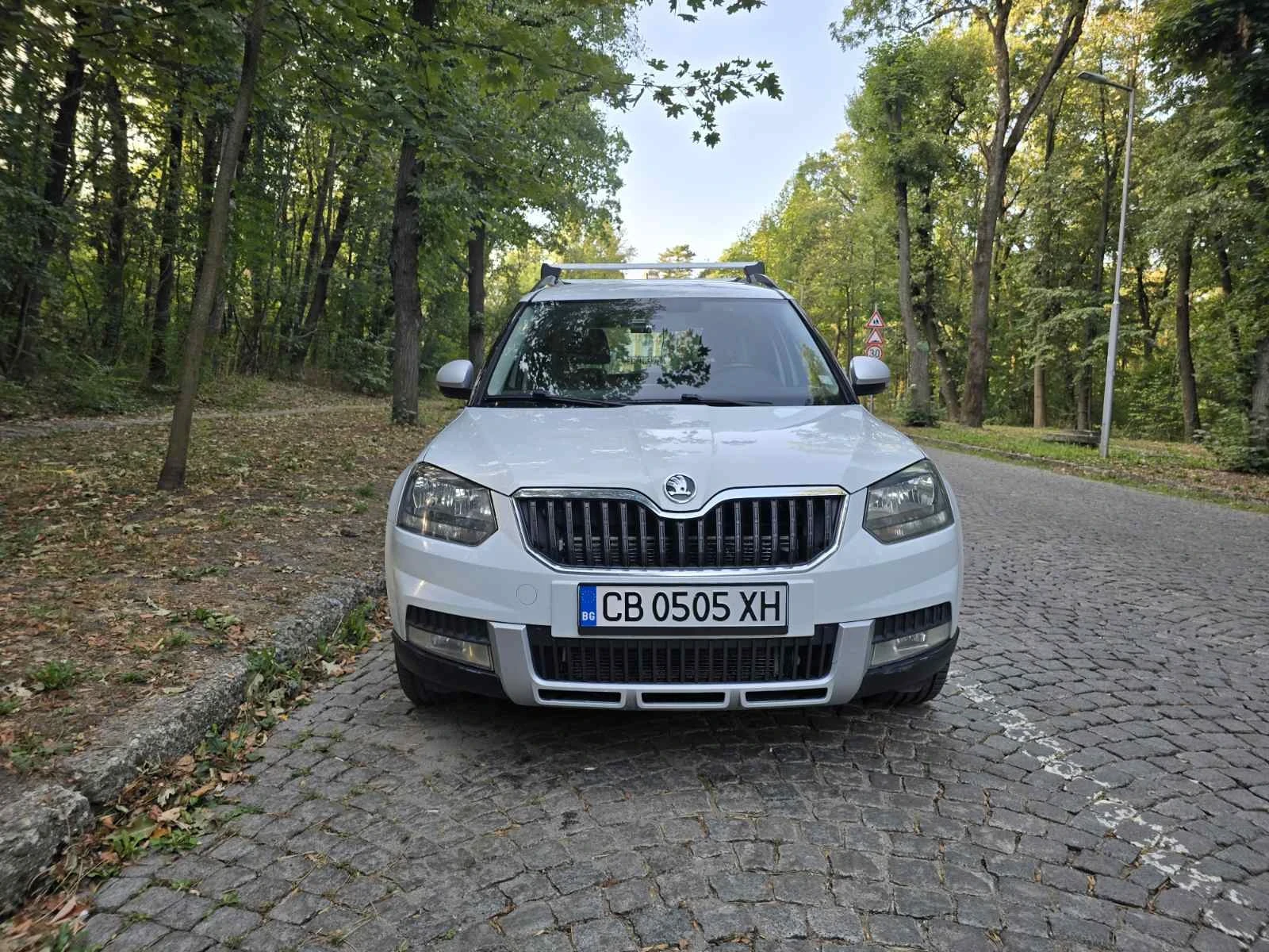 Skoda Yeti 2.0 140hp DSG 4x4 Adventure, снимка 7 - Автомобили и джипове - 55883607